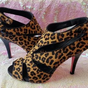 Betsey Johnson Carlos leopard hair open toe heel